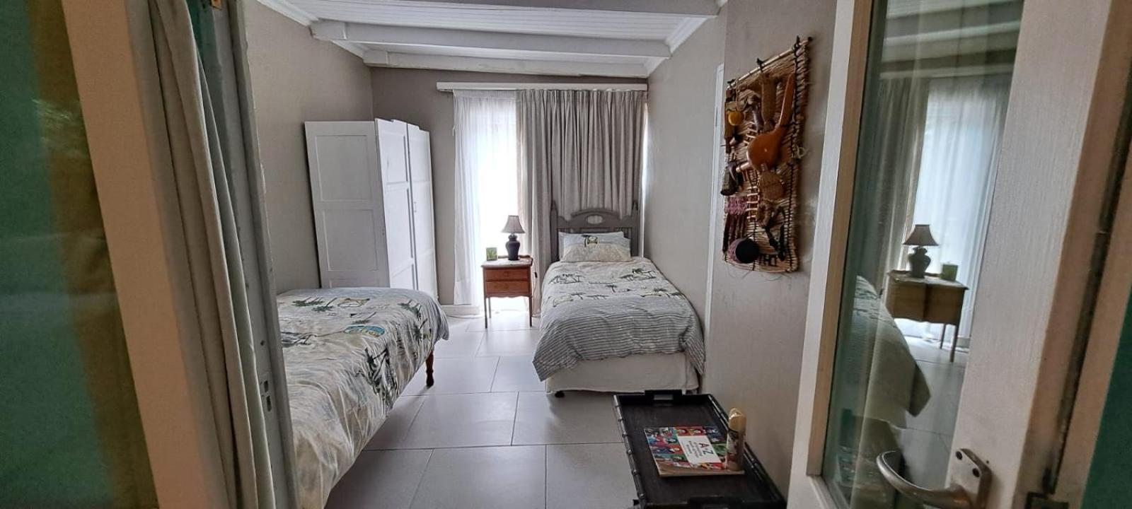 The Willow * Cape Town